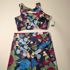 Sports bra and biker shorts (set)